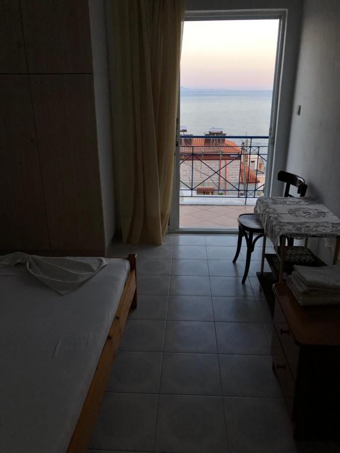 Apartamento Dina House Himarë Exterior foto