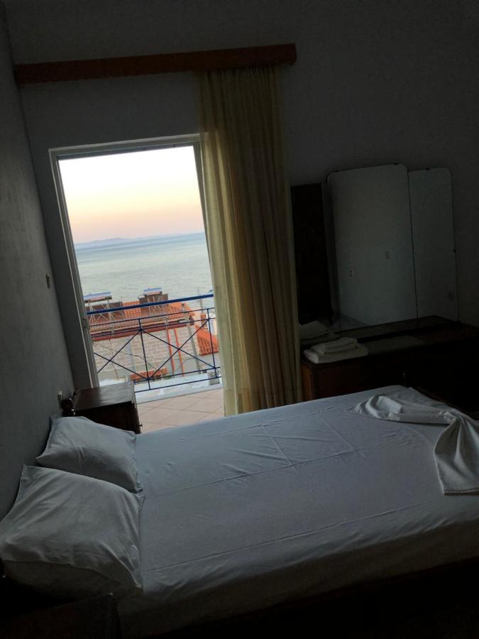 Apartamento Dina House Himarë Exterior foto